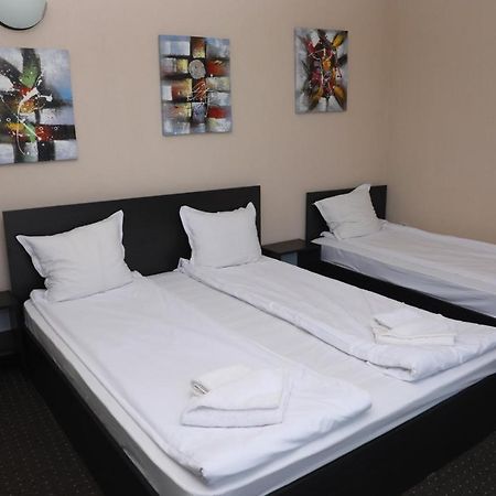 Опълченец Hotel Shipka Eksteriør billede