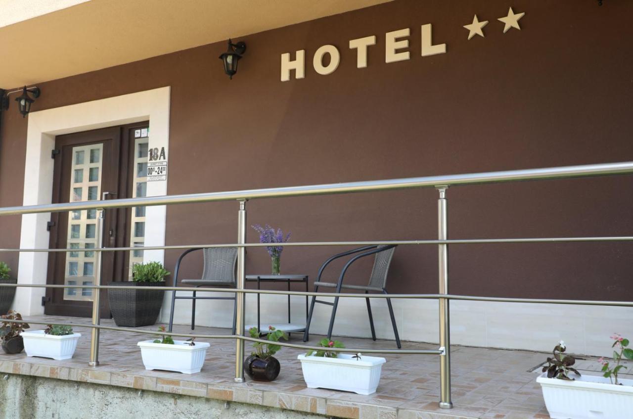 Опълченец Hotel Shipka Eksteriør billede